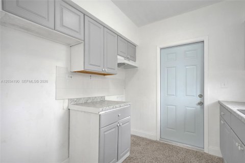 Apartamento en alquiler en Miami Beach, Florida, 1 dormitorio, 72.46 m2 № 2085839 - foto 4