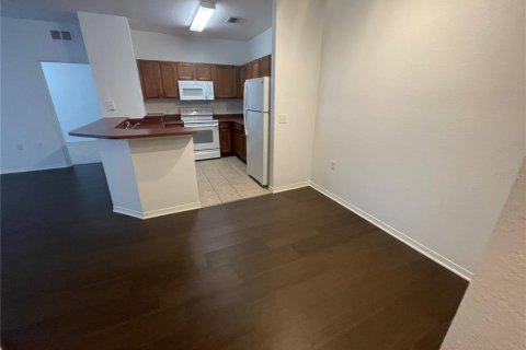 Copropriété à louer à Orlando, Floride: 2 chambres, 97.18 m2 № 2415496 - photo 2