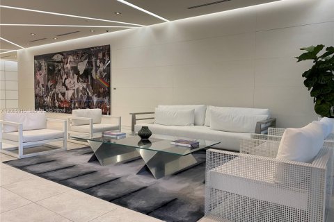 Condo in Miami, Florida, 1 bedroom  № 2070042 - photo 19