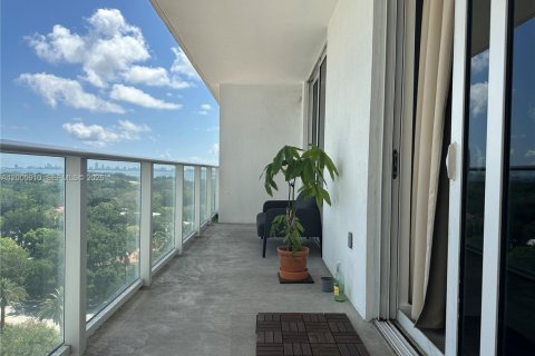 Condo in Miami, Florida, 1 bedroom  № 2070042 - photo 4