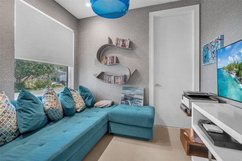 Villa ou maison à vendre à Miami, Floride: 6 chambres, 391.3 m2 № 2059176 - photo 12
