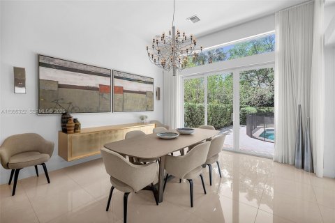 Villa ou maison à vendre à Miami, Floride: 6 chambres, 391.3 m2 № 2059176 - photo 16