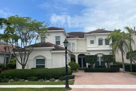 Villa ou maison à Miami, Floride 6 chambres, 391.3 m2 № 2059176