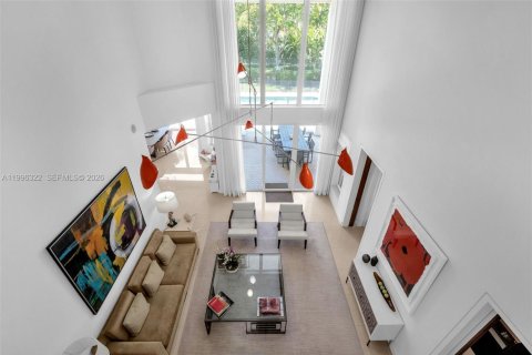 Villa ou maison à vendre à Miami, Floride: 6 chambres, 391.3 m2 № 2059176 - photo 18
