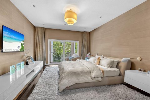 Villa ou maison à vendre à Miami, Floride: 6 chambres, 391.3 m2 № 2059176 - photo 25