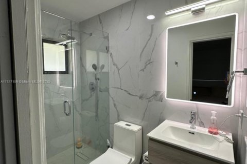 Купить виллу или дом в Лайтхаус-Пойнт, Флорида 3 спальни, 138.24м2, № 1958841 - фото 26