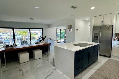 Купить виллу или дом в Лайтхаус-Пойнт, Флорида 3 спальни, 138.24м2, № 1958841 - фото 13