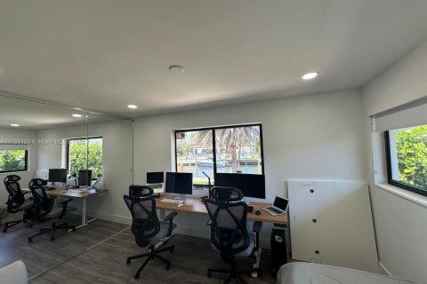 Купить виллу или дом в Лайтхаус-Пойнт, Флорида 3 спальни, 138.24м2, № 1958841 - фото 30