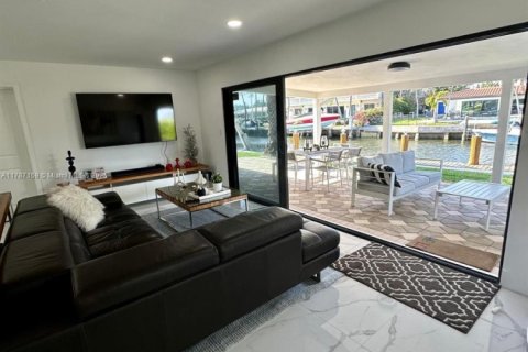 Купить виллу или дом в Лайтхаус-Пойнт, Флорида 3 спальни, 138.24м2, № 1958841 - фото 7