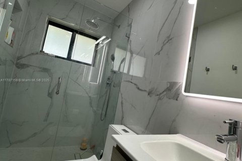 Купить виллу или дом в Лайтхаус-Пойнт, Флорида 3 спальни, 138.24м2, № 1958841 - фото 25