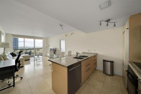 Condo in Hallandale Beach, Florida, 2 bedrooms  № 2052733 - photo 6