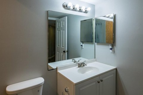 Townhouse in Palm Beach Gardens, Florida 3 bedrooms, 161.65 sq.m. № 2260881 - photo 24