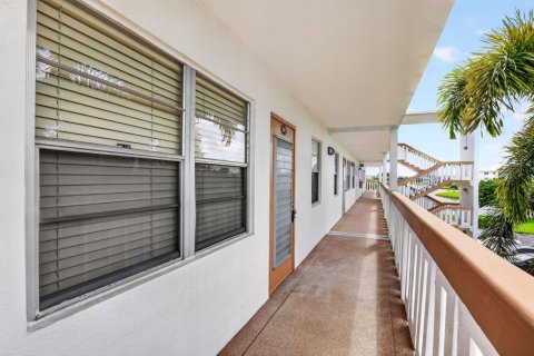 Copropriété à vendre à Boca Raton, Floride: 2 chambres, 81.75 m2 № 2254404 - photo 2