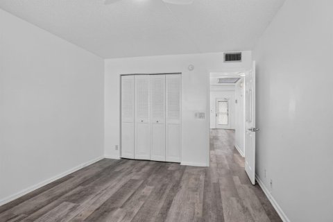 Copropriété à vendre à Boca Raton, Floride: 2 chambres, 81.75 m2 № 2254404 - photo 14