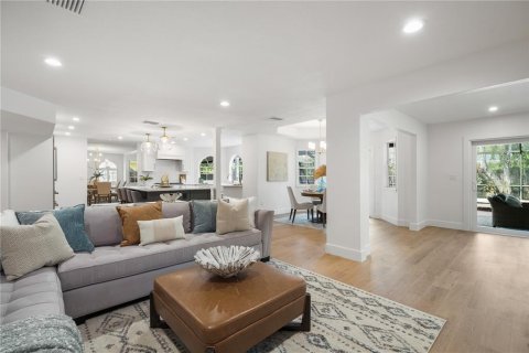Casa en venta en Belleair, Florida, 5 dormitorios, 337.61 m2 № 1673494 - foto 17