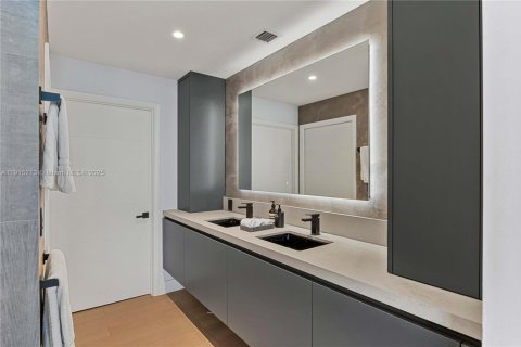 Copropriété à vendre à Miami, Floride: 2 chambres, 147.53 m2 № 1973581 - photo 18