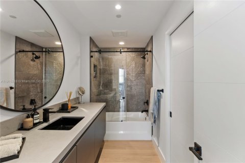 Copropriété à vendre à Miami, Floride: 2 chambres, 147.53 m2 № 1973581 - photo 22