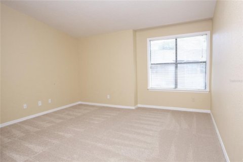 Condo in Winter Park, Florida, 2 bedrooms  № 2394394 - photo 9
