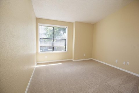 Condo in Winter Park, Florida, 2 bedrooms  № 2394394 - photo 10