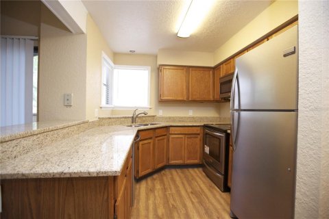Condo in Winter Park, Florida, 2 bedrooms  № 2394394 - photo 8