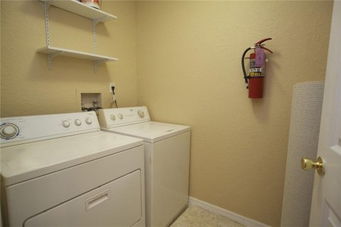Condo in Winter Park, Florida, 2 bedrooms  № 2394394 - photo 12