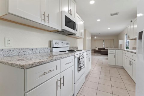 Duplex à vendre à Winter Park, Floride: 2 chambres, 100.89 m2 № 2151609 - photo 4