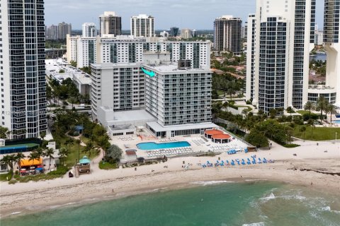 Copropriété à vendre à Sunny Isles Beach, Floride: 33.44 m2 № 2068202 - photo 13