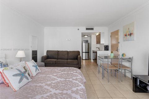 Copropriété à vendre à Sunny Isles Beach, Floride: 33.44 m2 № 2068202 - photo 8