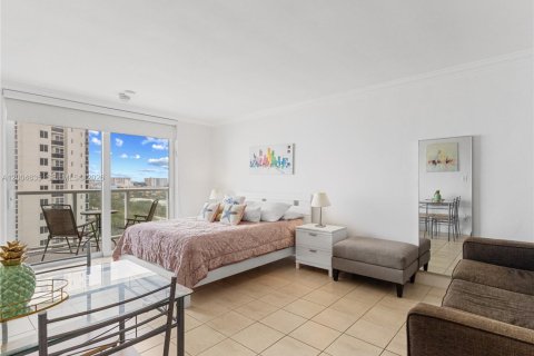 Copropriété à vendre à Sunny Isles Beach, Floride: 33.44 m2 № 2068202 - photo 9