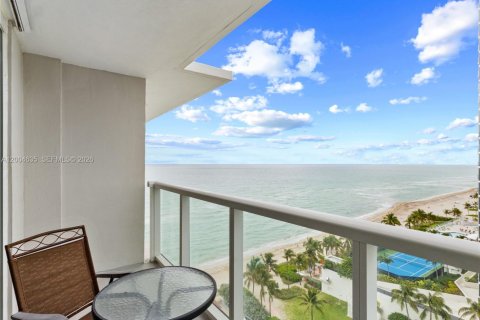 Copropriété à vendre à Sunny Isles Beach, Floride: 33.44 m2 № 2068202 - photo 2