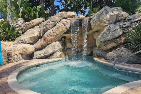 Condominio en alquiler en Orlando, Florida, 1 dormitorio, 78.22 m2 № 2304343 - foto 22