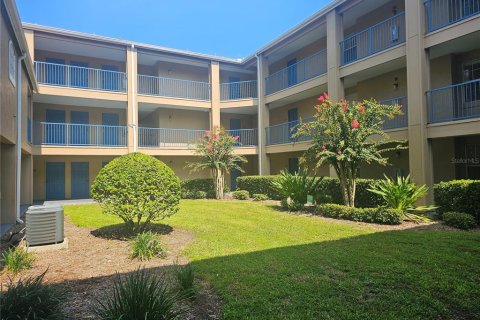 Condominio en alquiler en Orlando, Florida, 1 dormitorio, 78.22 m2 № 2304343 - foto 2