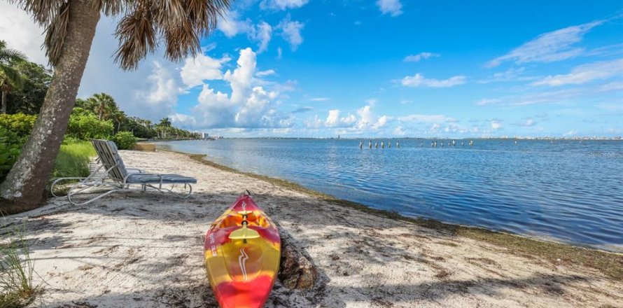 Land in Sarasota, Florida № 1718030