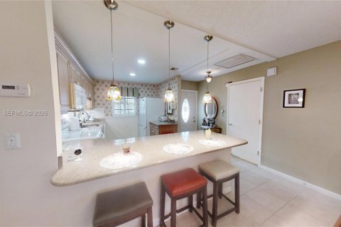 Appartement à vendre à Fort Myers, Floride: 3 chambres, 161.74 m2 № 2004514 - photo 4