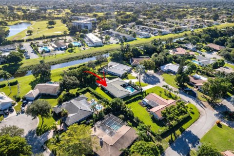 Villa ou maison à louer à Coral Springs, Floride: 3 chambres, 254.09 m2 № 1207420 - photo 1