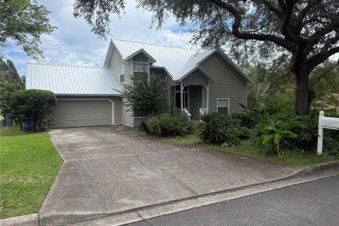 House in Gainesville, Florida 3 bedrooms, 148.74 sq.m. № 2368972