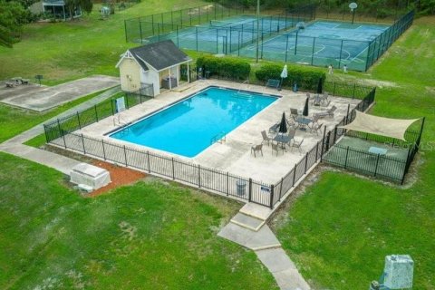 House in Gainesville, Florida 3 bedrooms, 148.74 sq.m. № 2368972 - photo 2
