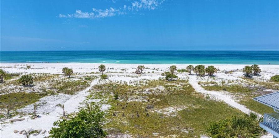 Casa en Clearwater, Florida 6 dormitorios, 345.5 m2 № 1677866