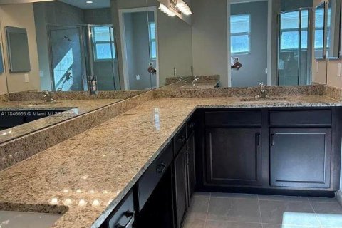 Villa ou maison à vendre à Port St. Lucie, Floride: 3 chambres, 209.4 m2 № 1846252 - photo 18