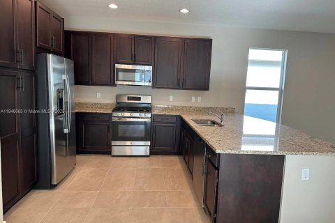Villa ou maison à vendre à Port St. Lucie, Floride: 3 chambres, 209.4 m2 № 1846252 - photo 6
