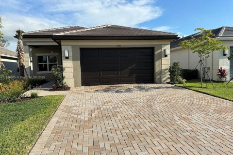 Villa ou maison à vendre à Port St. Lucie, Floride: 3 chambres, 209.4 m2 № 1846252 - photo 1