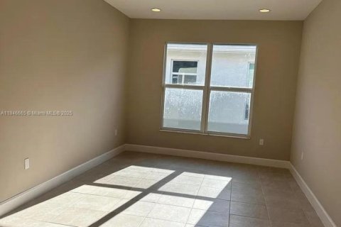 Villa ou maison à vendre à Port St. Lucie, Floride: 3 chambres, 209.4 m2 № 1846252 - photo 16