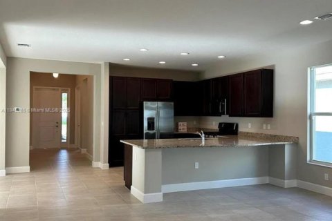 Villa ou maison à vendre à Port St. Lucie, Floride: 3 chambres, 209.4 m2 № 1846252 - photo 4