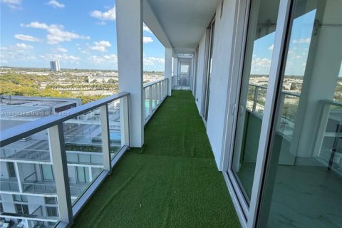 Condo in Sunrise, Florida, 3 bedrooms  № 1889729 - photo 18