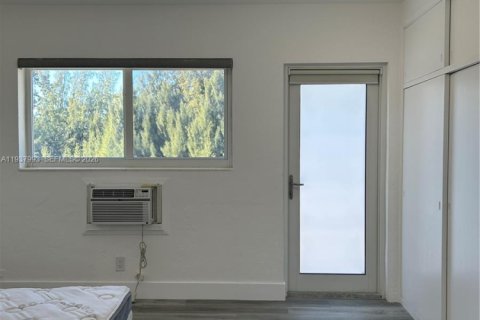 Copropriété à louer à Hallandale Beach, Floride: 1 chambre, 45.89 m2 № 1995796 - photo 11