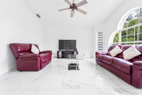 Villa ou maison à vendre à Port Charlotte, Floride: 3 chambres, 201.23 m2 № 1902001 - photo 23