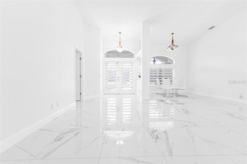 Villa ou maison à vendre à Port Charlotte, Floride: 3 chambres, 201.23 m2 № 1902001 - photo 6