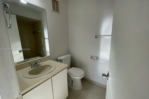 Touwnhouse à louer à Miami, Floride: 1 chambre, 74.32 m2 № 1945467 - photo 8