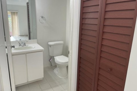 Touwnhouse à louer à Miami, Floride: 1 chambre, 74.32 m2 № 1945467 - photo 6