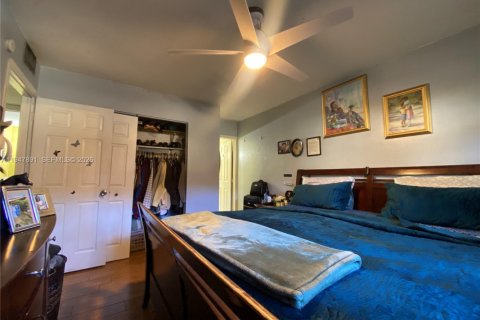 Condo in Lauderdale Lakes, Florida, 3 bedrooms № 2003972 - photo 11